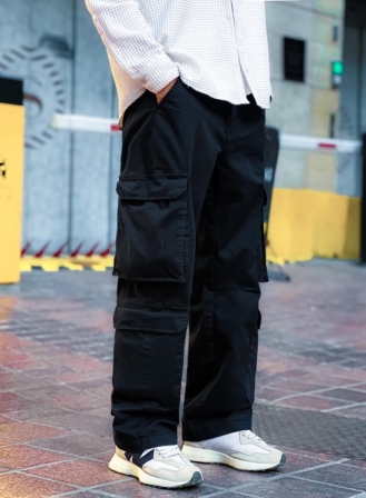 40 - Baggy Cargo Joggers