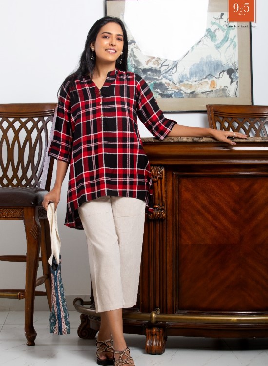 Women's Top Red Black Check