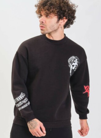 135 - Black Sweatshirt