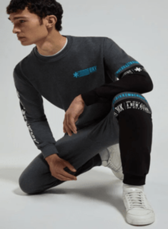 115 - Men's Sweatshirt With Seaport Print